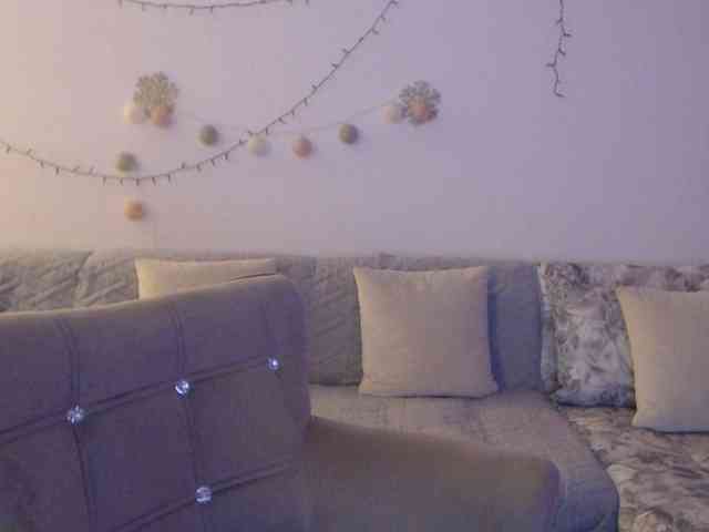 goodSnowQueen webcam