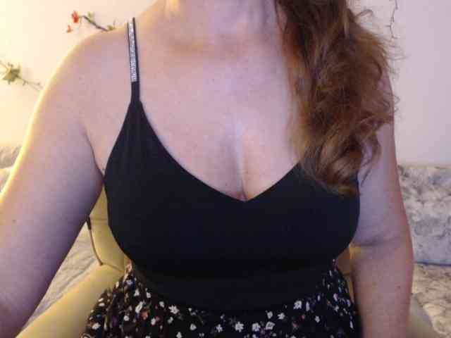 goodSnowQueen webcam
