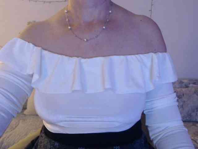 goodSnowQueen goodSnowQueen