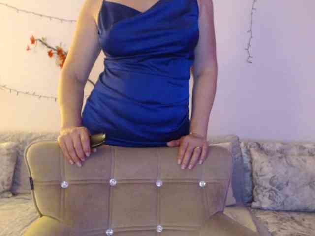 goodSnowQueen webcam