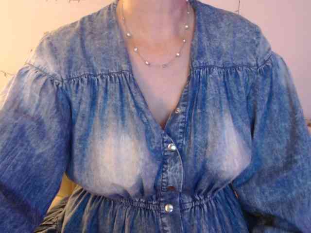 goodSnowQueen webcam