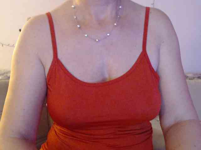 goodSnowQueen webcam