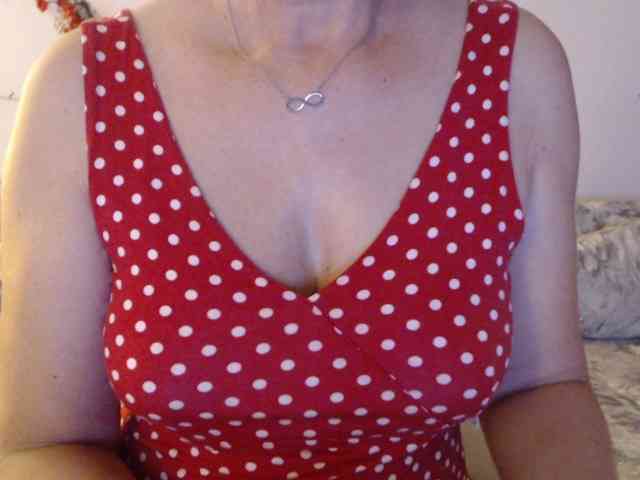goodSnowQueen webcam