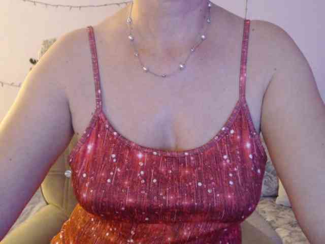 goodSnowQueen Live Webcam on BongaCams