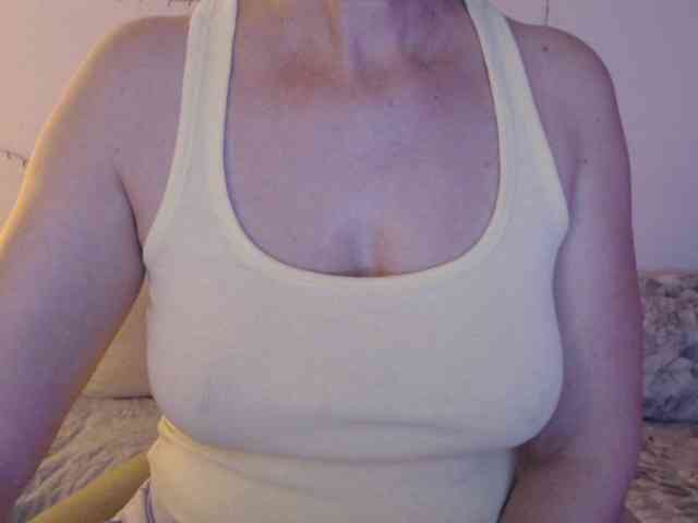 goodSnowQueen webcam