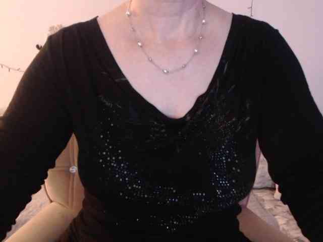 goodSnowQueen webcam