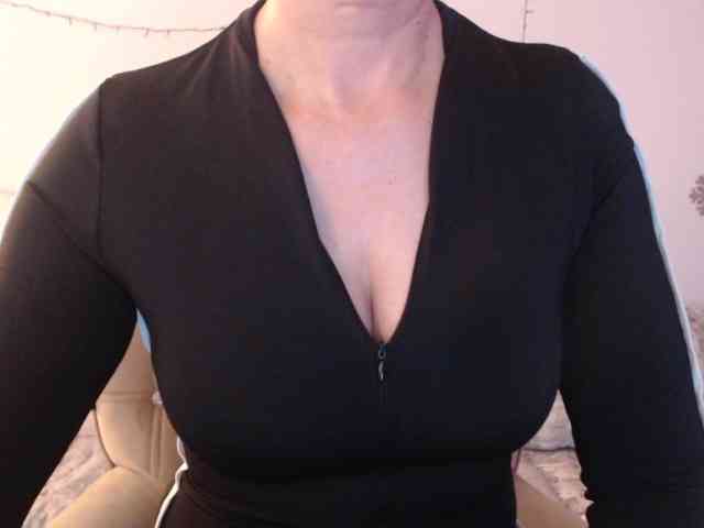 goodSnowQueen webcam