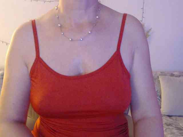 goodSnowQueen webcam