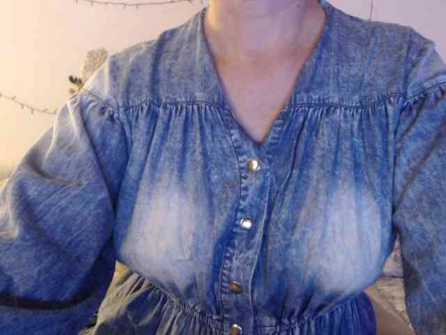 goodSnowQueen webcam