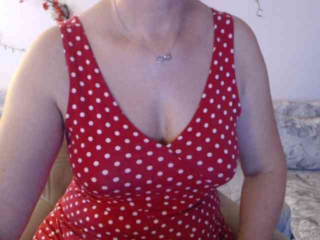 goodSnowQueen webcam