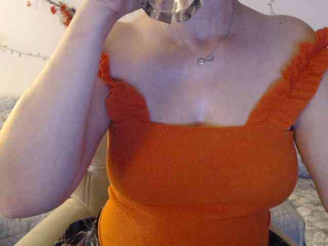 goodSnowQueen webcam