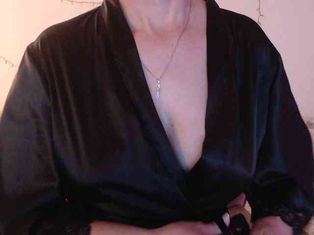 goodSnowQueen webcam