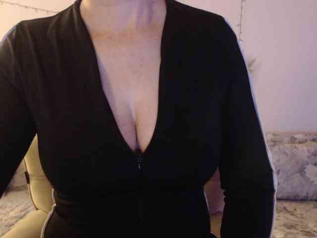 goodSnowQueen webcam