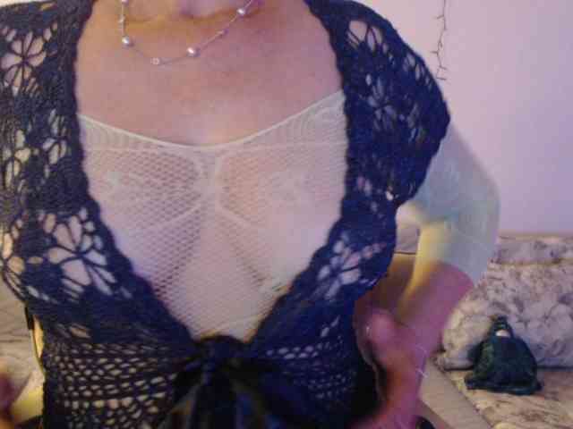 goodSnowQueen goodSnowQueen