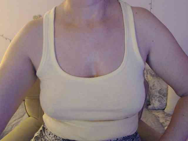 goodSnowQueen webcam