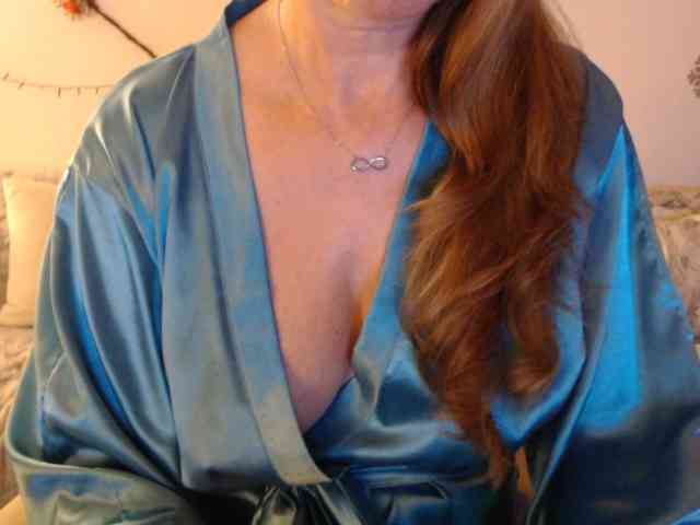 goodSnowQueen webcam