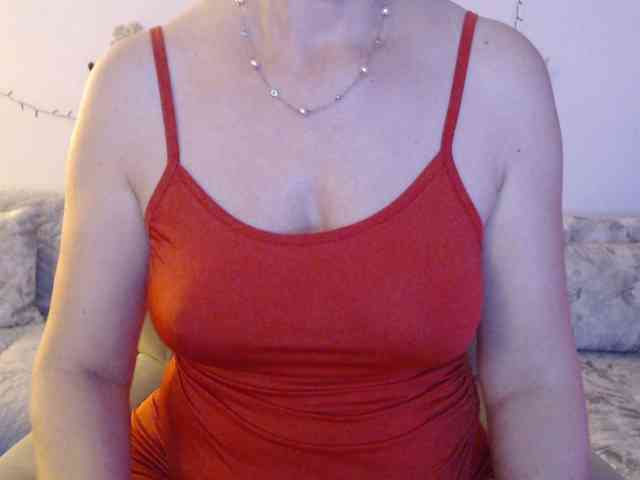 goodSnowQueen webcam