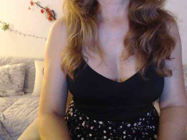 goodSnowQueen webcam