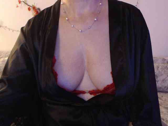 goodSnowQueen goodSnowQueen