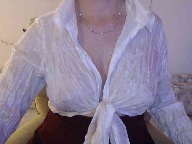 goodSnowQueen webcam