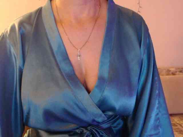 goodSnowQueen webcam