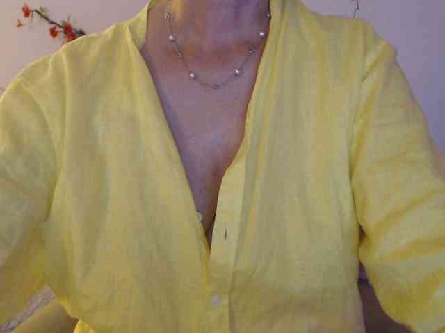 goodSnowQueen webcam