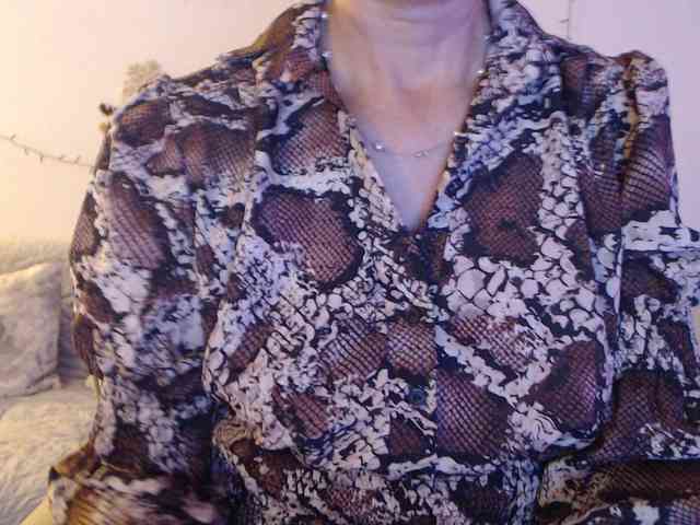 goodSnowQueen webcam