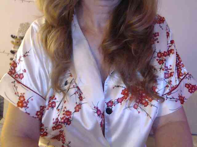 goodSnowQueen webcam