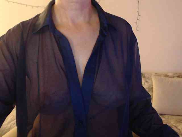 goodSnowQueen webcam