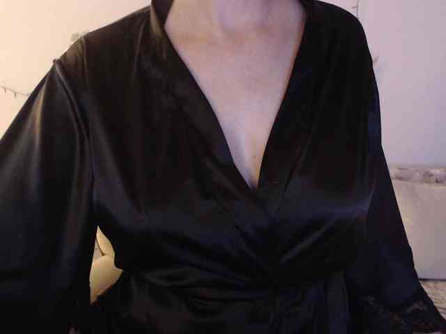 goodSnowQueen webcam