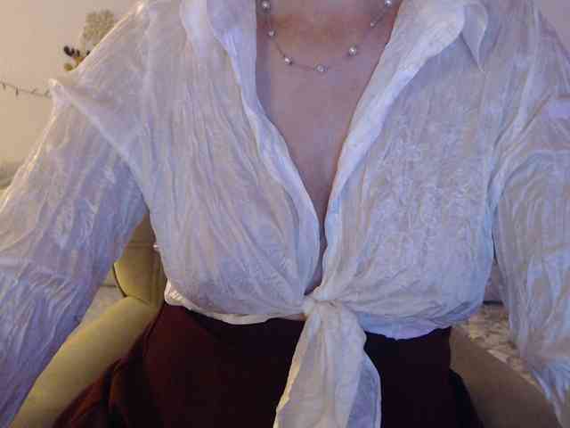 goodSnowQueen webcam