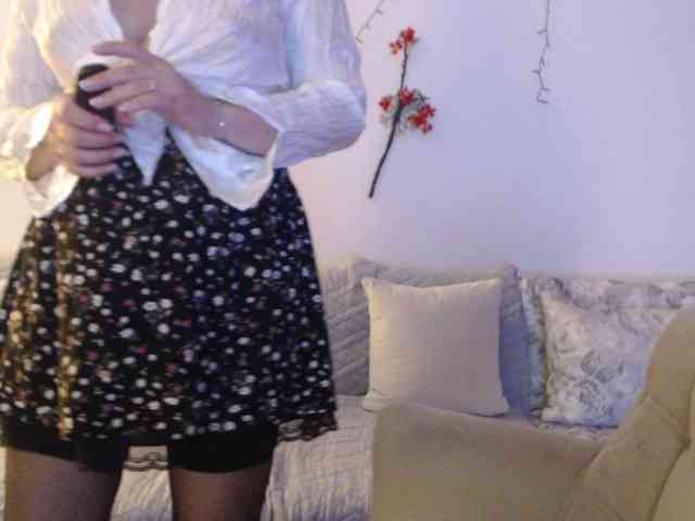 goodSnowQueen webcam