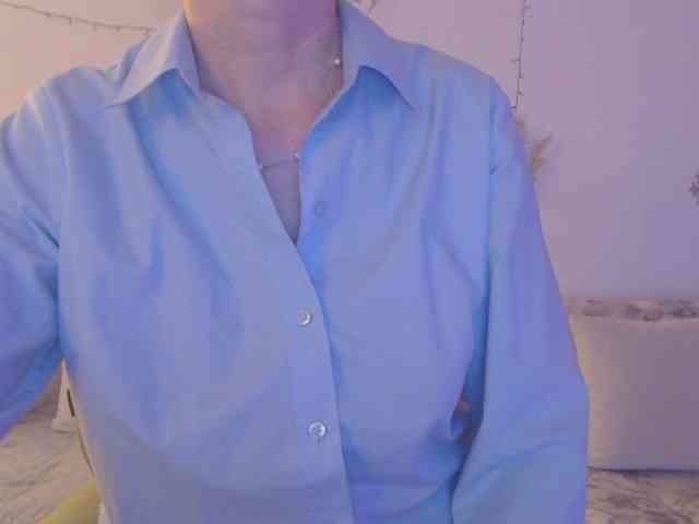 goodSnowQueen webcam