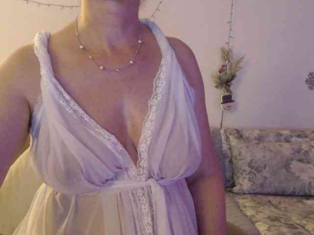 goodSnowQueen webcam