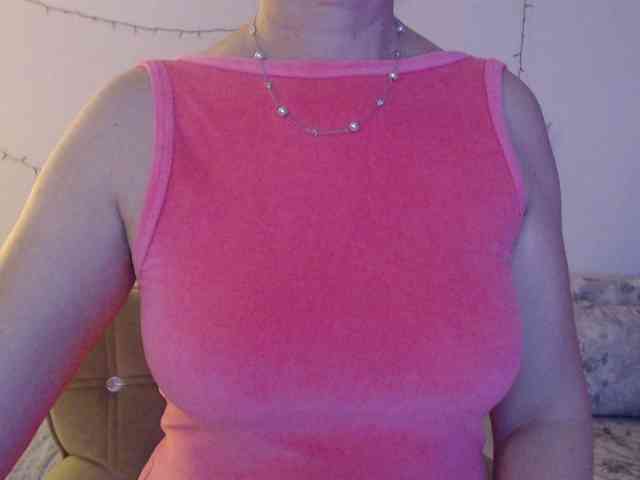 goodSnowQueen webcam