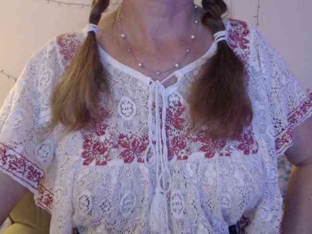 goodSnowQueen webcam