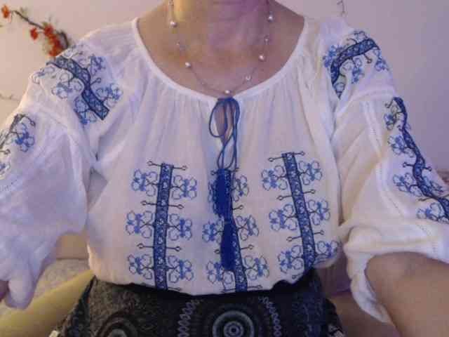 goodSnowQueen webcam