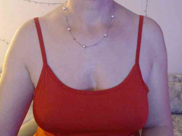 goodSnowQueen webcam