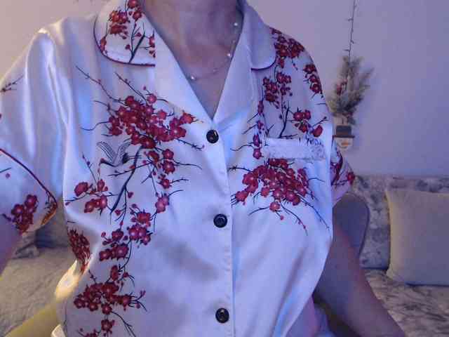 goodSnowQueen webcam