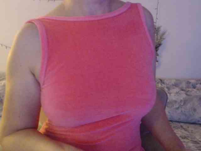 goodSnowQueen webcam