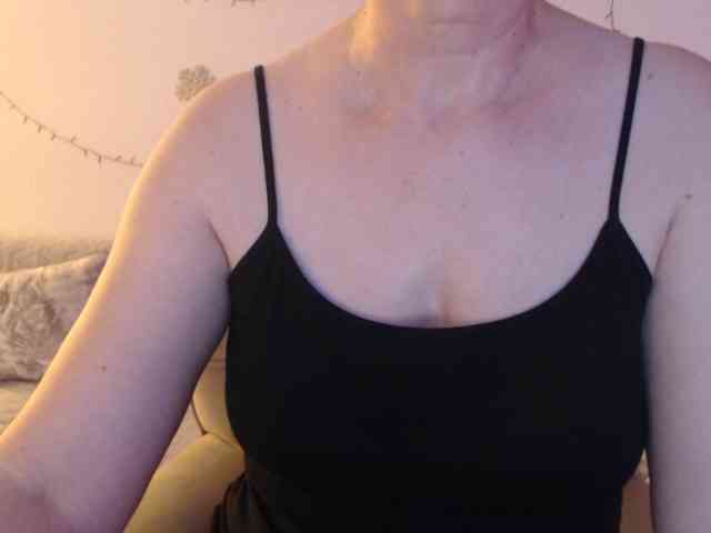 goodSnowQueen webcam