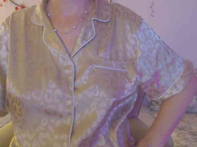 goodSnowQueen webcam