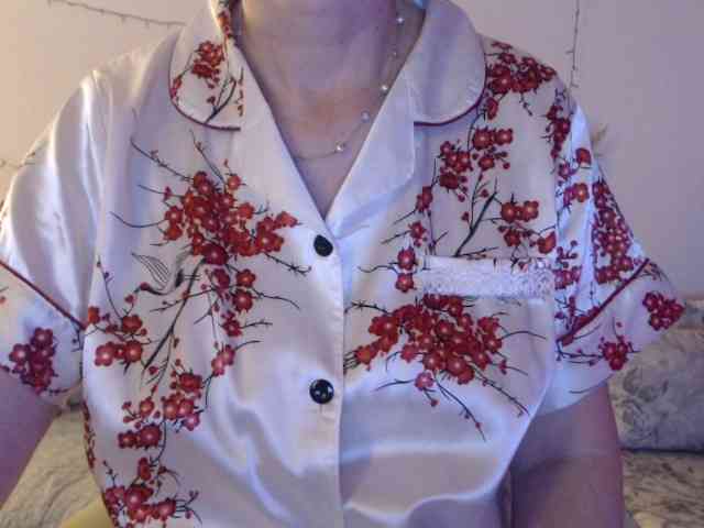 goodSnowQueen webcam