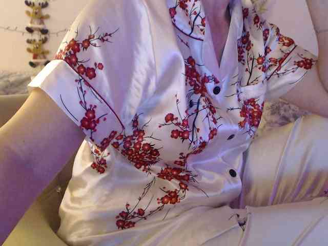 goodSnowQueen webcam