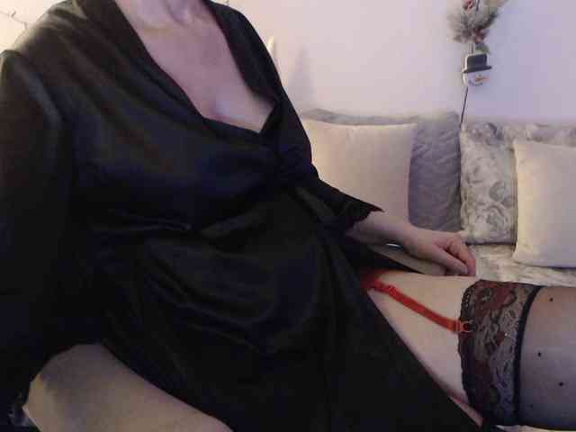 goodSnowQueen webcam