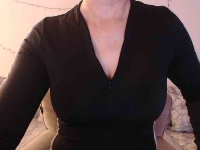 goodSnowQueen webcam