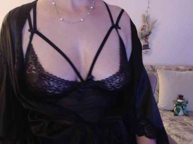 goodSnowQueen webcam