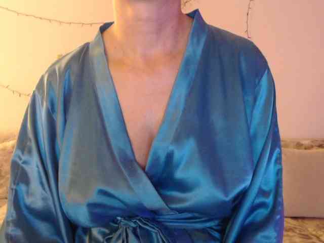 goodSnowQueen webcam