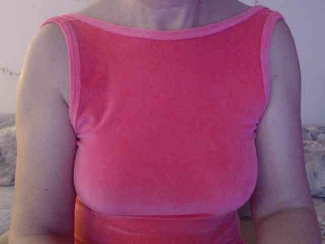 goodSnowQueen webcam