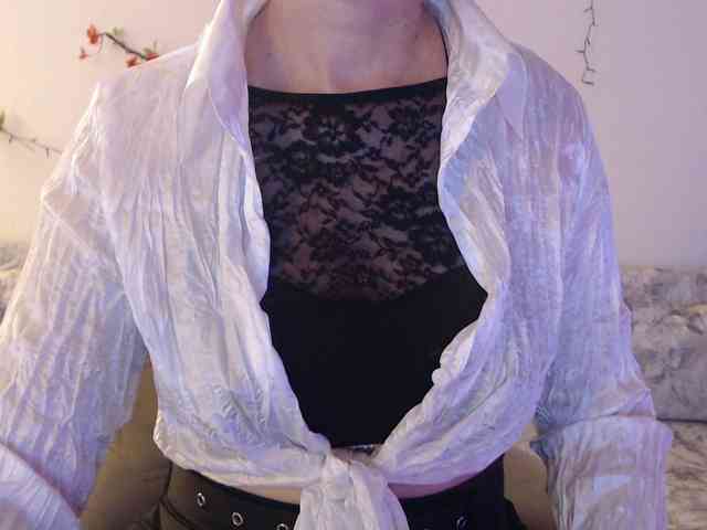 goodSnowQueen webcam
